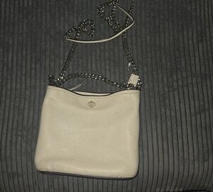 KATE SPADE ,Elegant Cream Leather Shoulder Bag